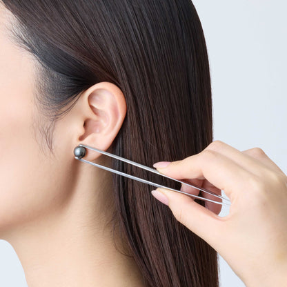 モデル着用左耳